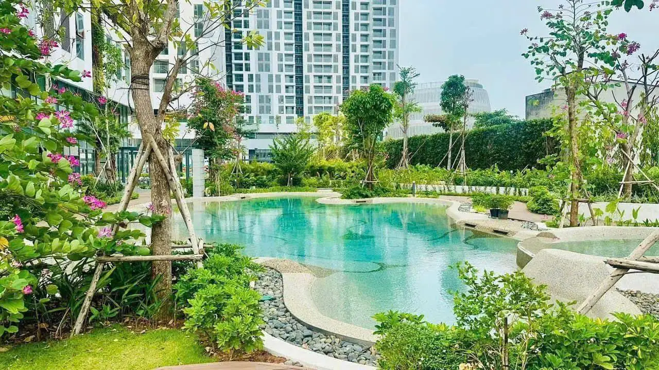 Hồ bơi sinh thái BioDesign Urban Green