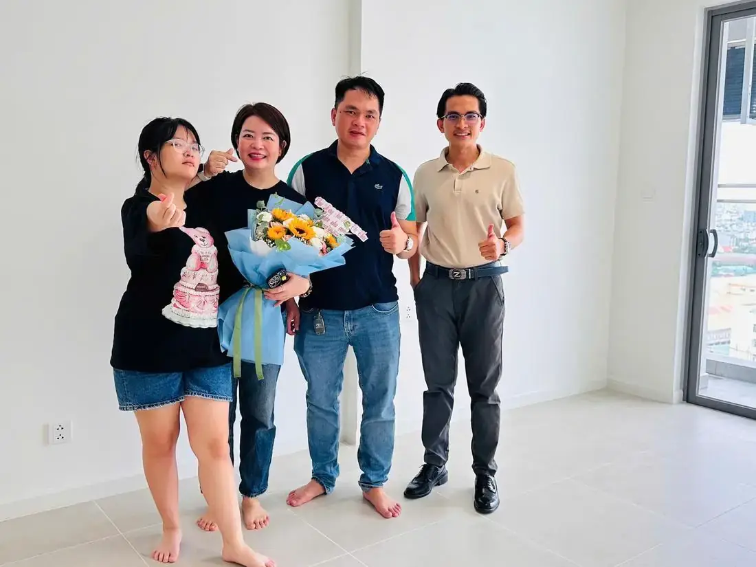 Khách hàng nhận nhà Urban Green cùng Mr Nghĩa – Chúc mừng tân cư dân