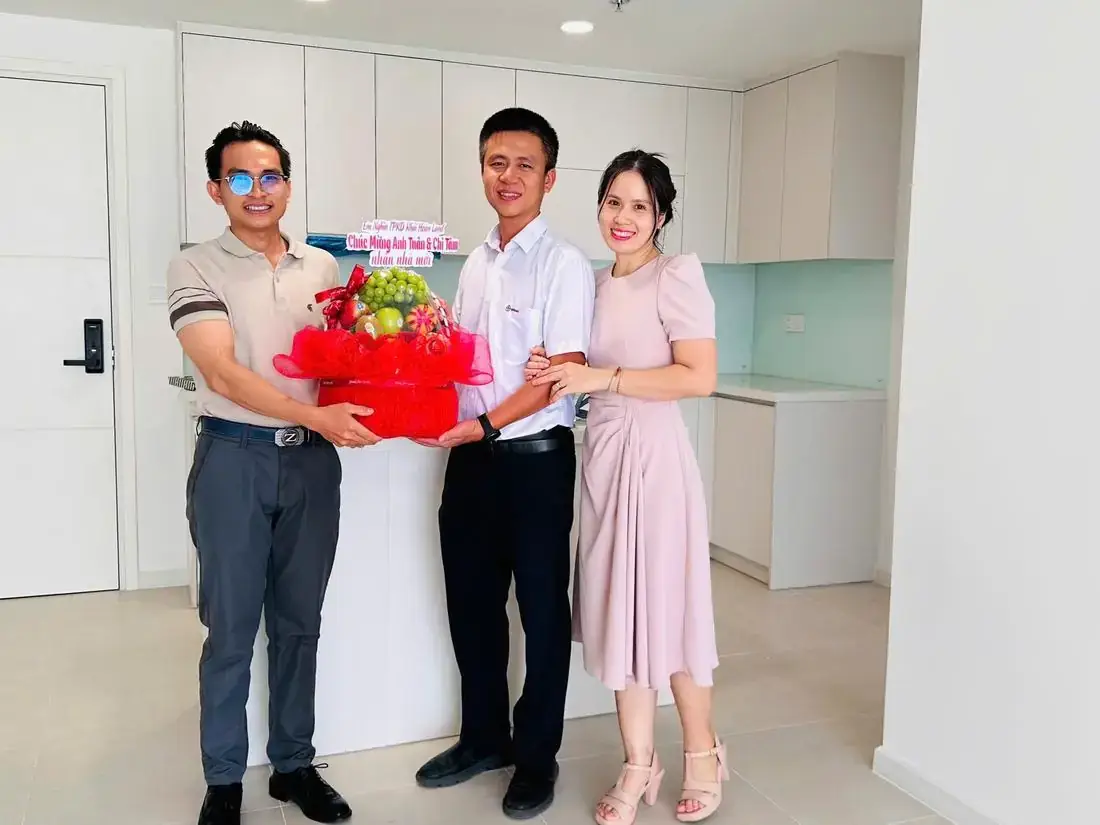 Khách hàng nhận nhà Urban Green cùng Mr Nghĩa – Bàn giao tận căn