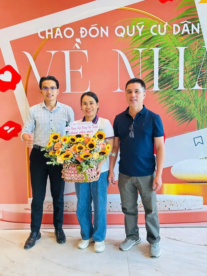 Khách hàng nhận nhà Urban Green cùng Mr Nghĩa – Ngày vui nhận nhà
